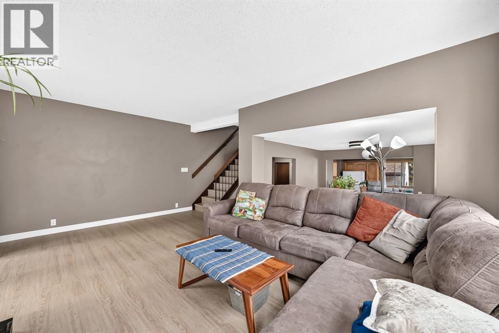 961 Ranchview Crescent Nw, Calgary, Alberta  T3G 1A4 - Photo 16 - A2331907