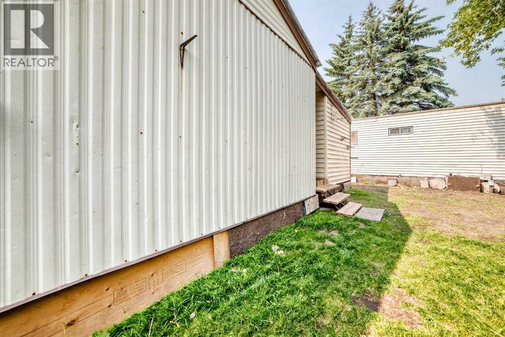350, 3223 83 Street NW, Calgary, Alberta  T3B 5N9 - Photo 37 - A2334552