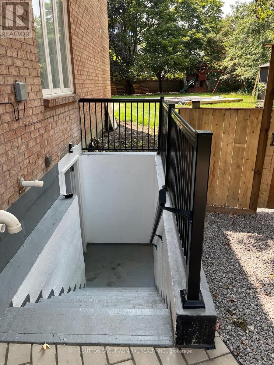 Basement - 22 Waltham Crescent, Richmond Hill, Ontario  L4B 1Z2 - Photo 21 - N13674958