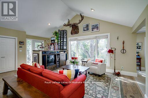 230 Ecclestone Drive, Bracebridge, Ontario  P1L 1G4 - Photo 23 - X13679798