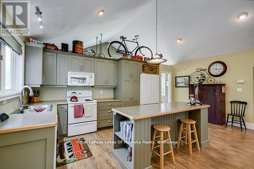 230 Ecclestone Drive, Bracebridge, Ontario  P1L 1G4 - Photo 8 - X13679802