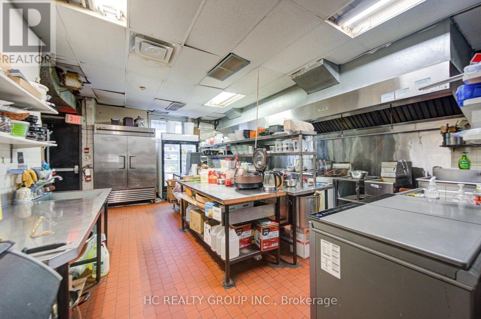 107 Brock Street S, Whitby, Ontario  L1N 4J9 - Photo 17 - E13679790