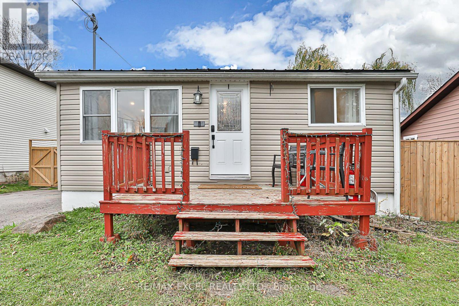 255 Parkway Avenue, Georgina, Ontario  L4P 2W1 - Photo 4 - N13669164