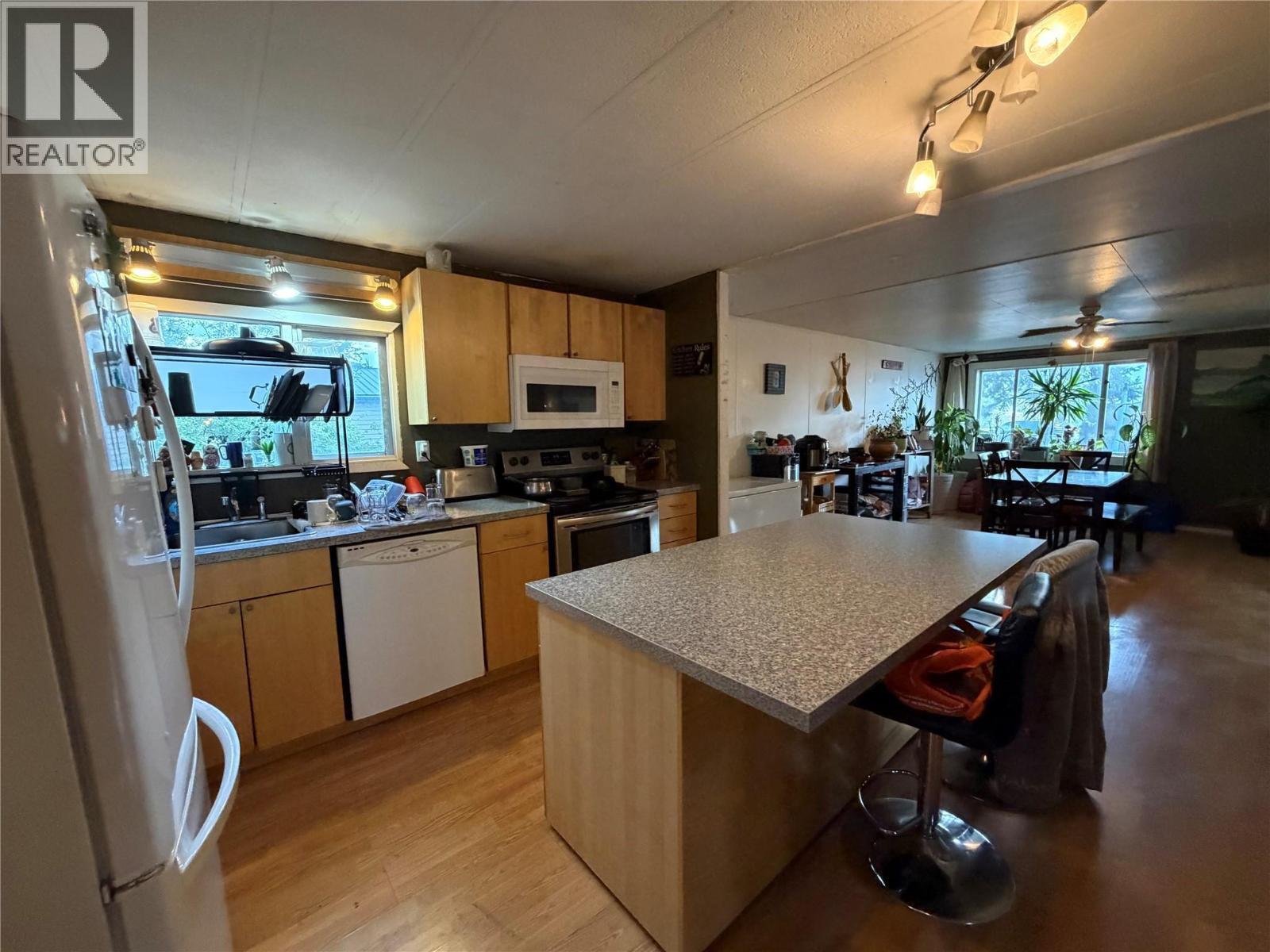 1288 Douglas Street, Merritt, British Columbia  V1K 1C9 - Photo 4 - 10397893