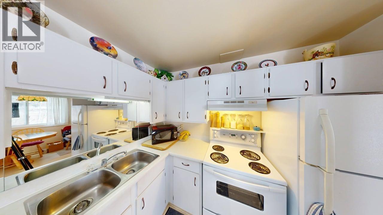 238 Elm Avenue, 100 Mile House, British Columbia  V0K 2E0 - Photo 13 - R3100324