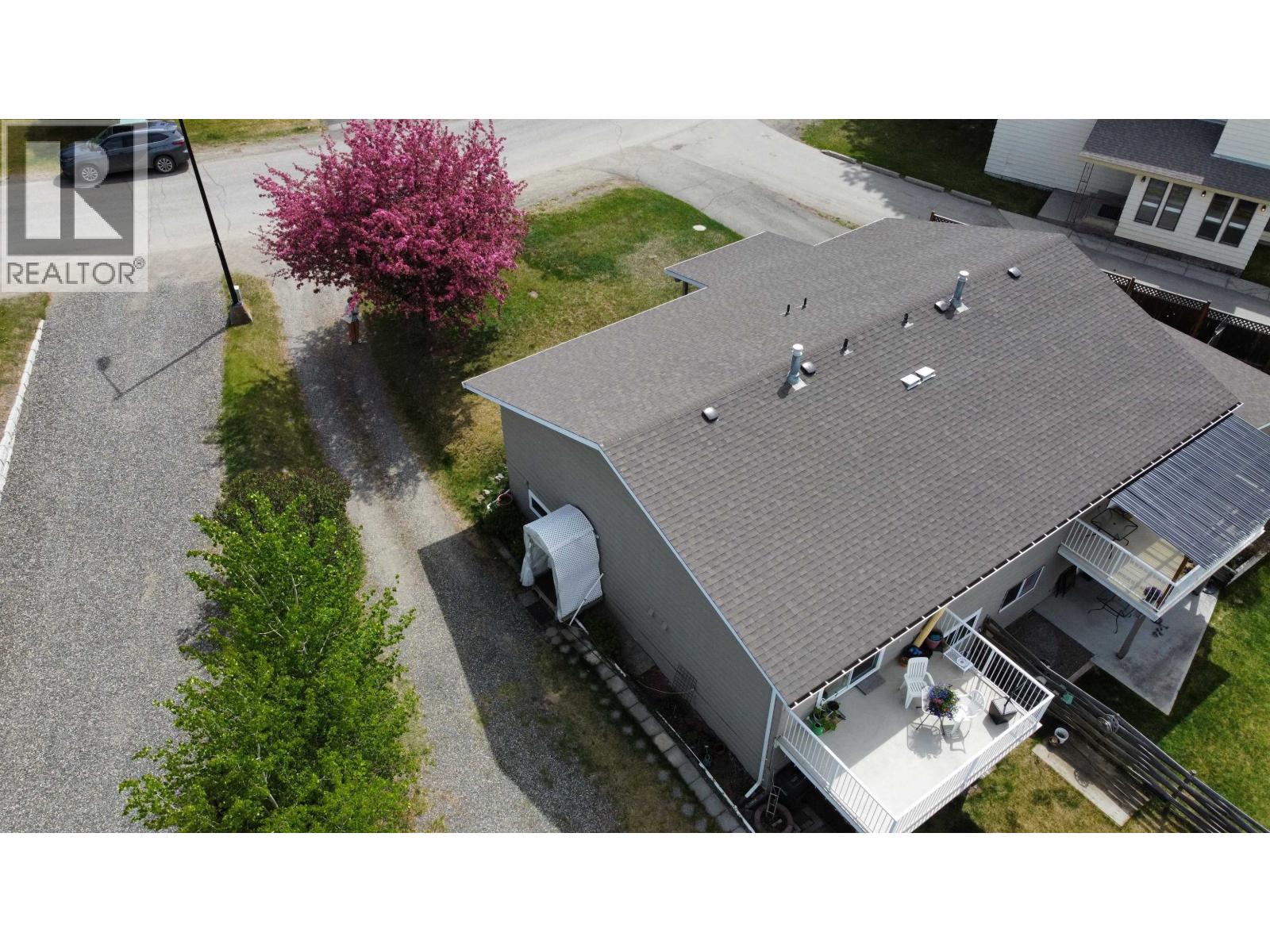 238 Elm Avenue, 100 Mile House, British Columbia  V0K 2E0 - Photo 4 - R3100324
