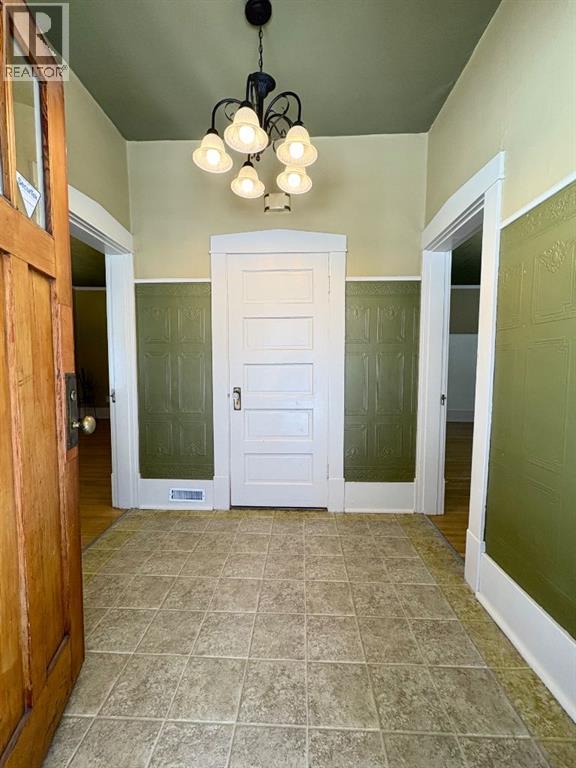 1407 4 Avenue S, Lethbridge, Alberta  T1J 0R6 - Photo 5 - A2289689