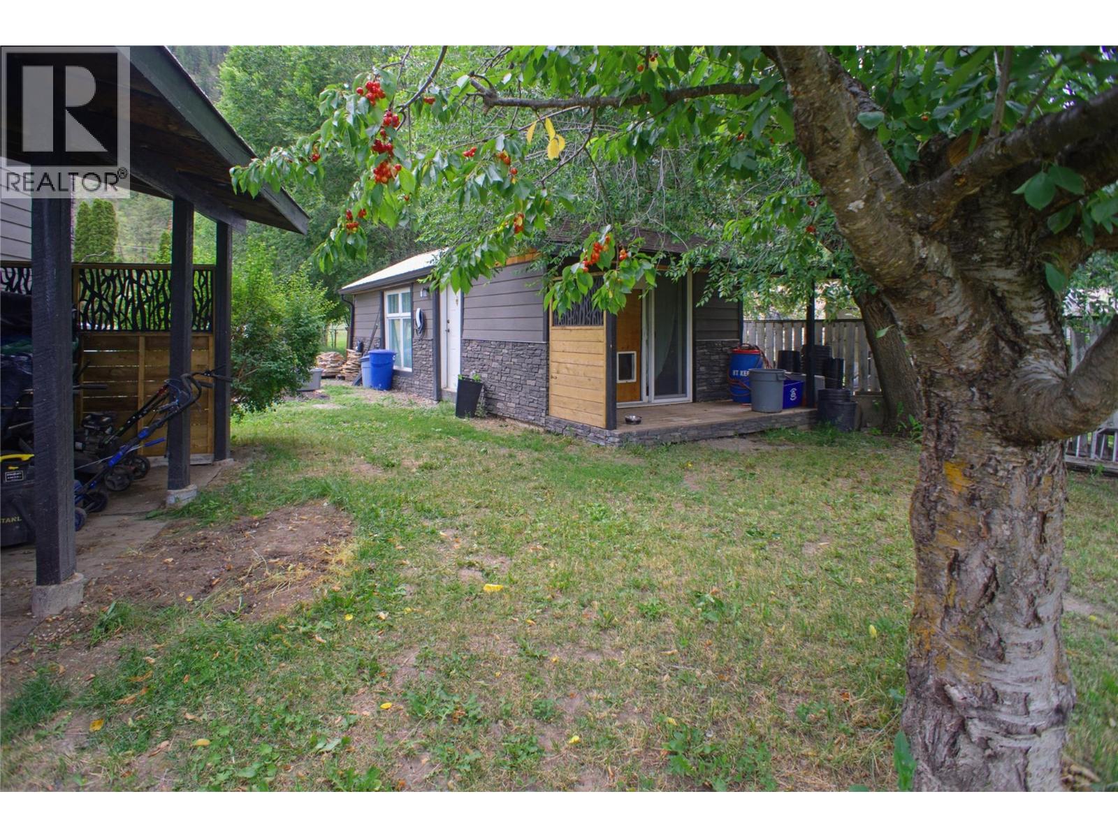 8576 Westsyde Road, Kamloops, British Columbia  V2B 8S3 - Photo 32 - 10391520