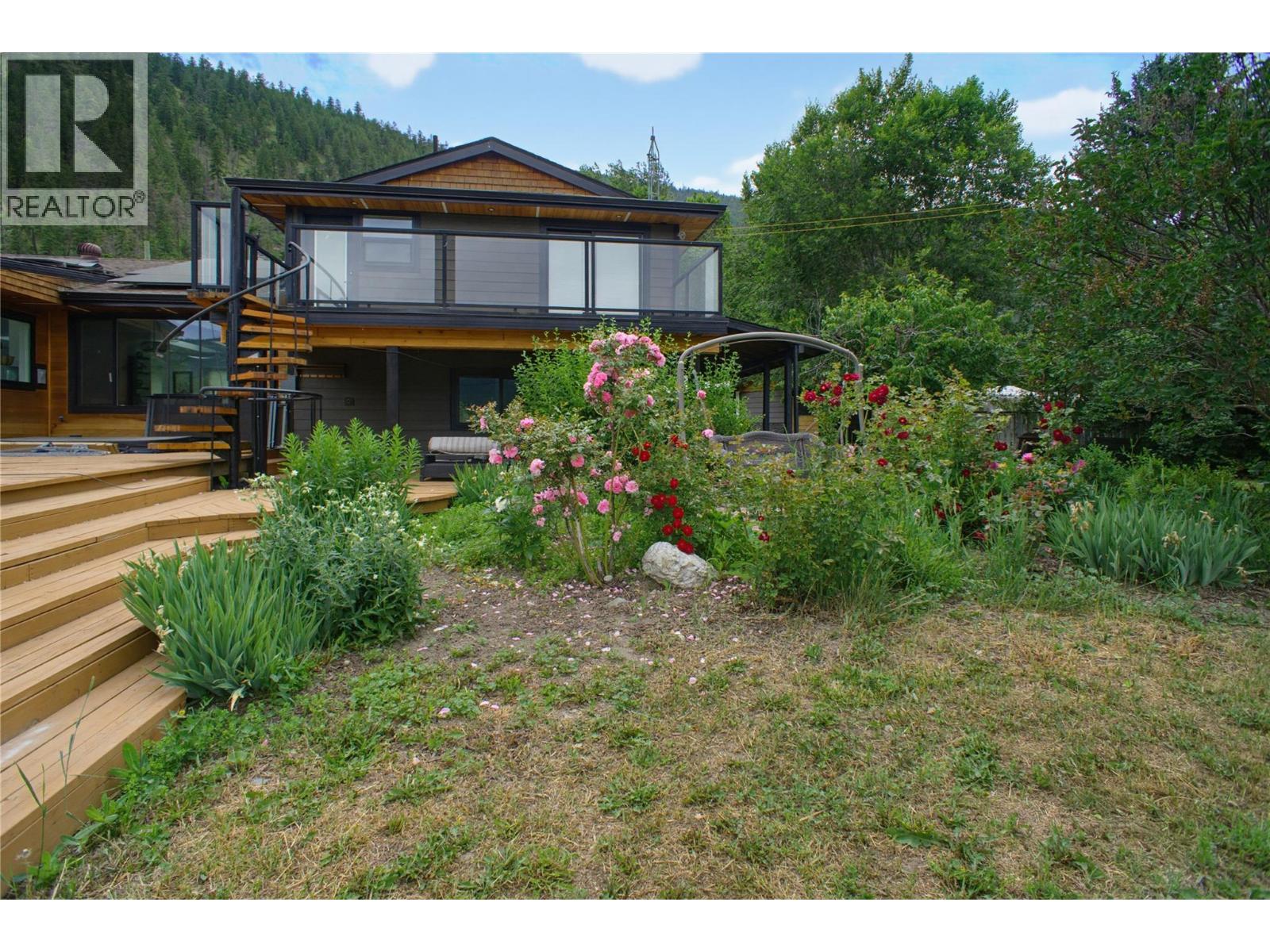 8576 Westsyde Road, Kamloops, British Columbia  V2B 8S3 - Photo 37 - 10391520