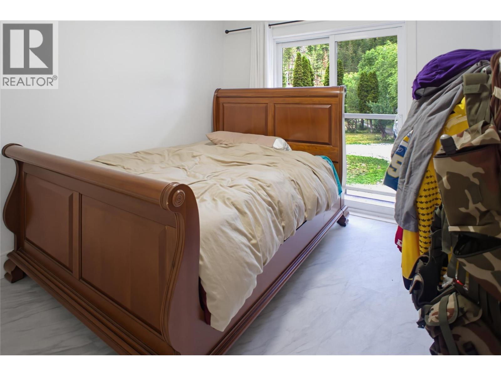 8576 Westsyde Road, Kamloops, British Columbia  V2B 8S3 - Photo 15 - 10391520