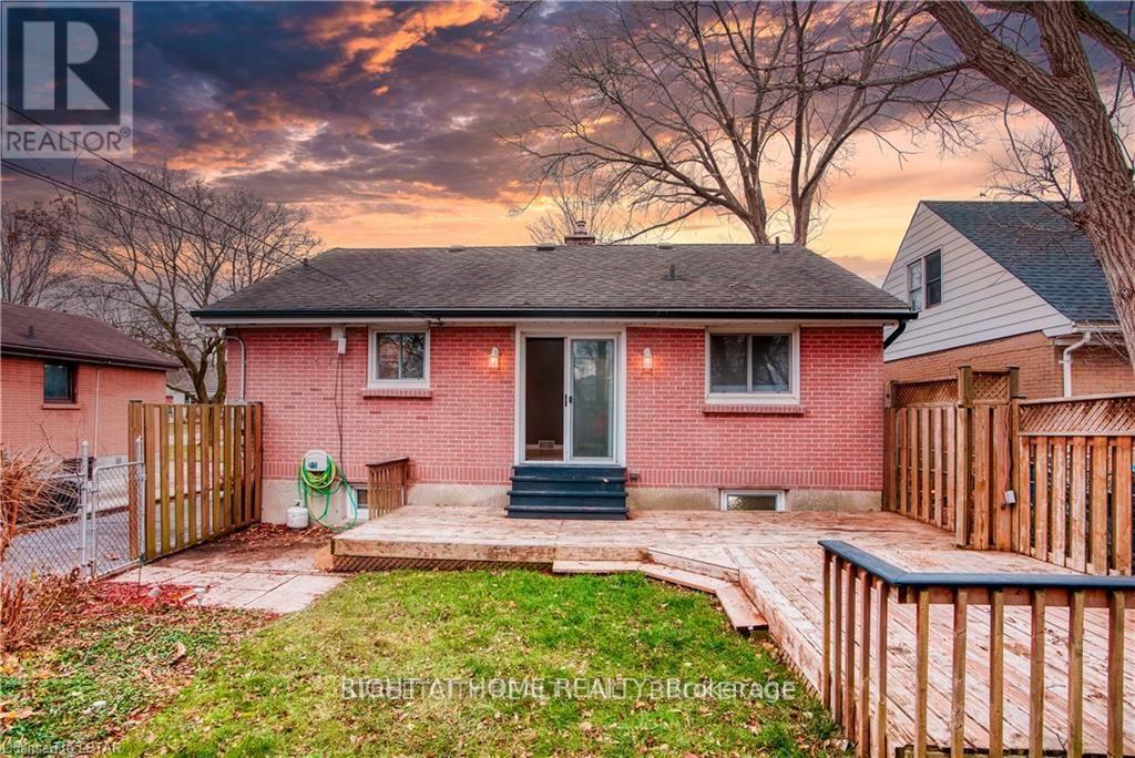 14 Graham Crescent, London East, Ontario  N5W 4L8 - Photo 2 - X13679850
