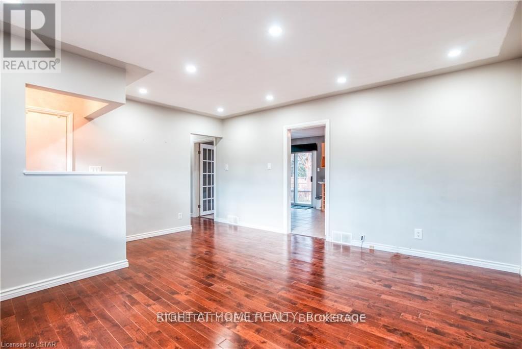 14 Graham Crescent, London East, Ontario  N5W 4L8 - Photo 6 - X13679850