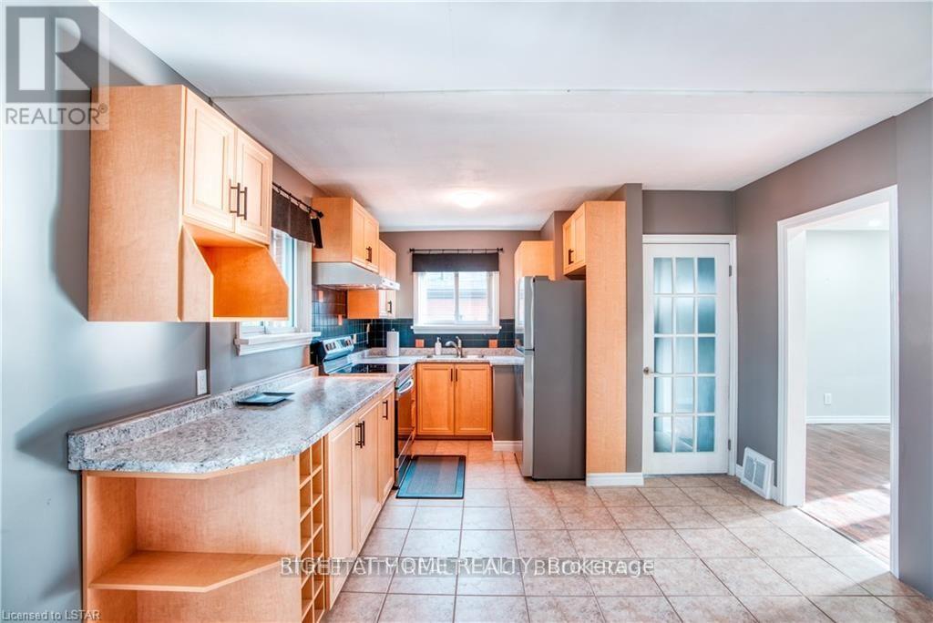 14 Graham Crescent, London East, Ontario  N5W 4L8 - Photo 8 - X13679850
