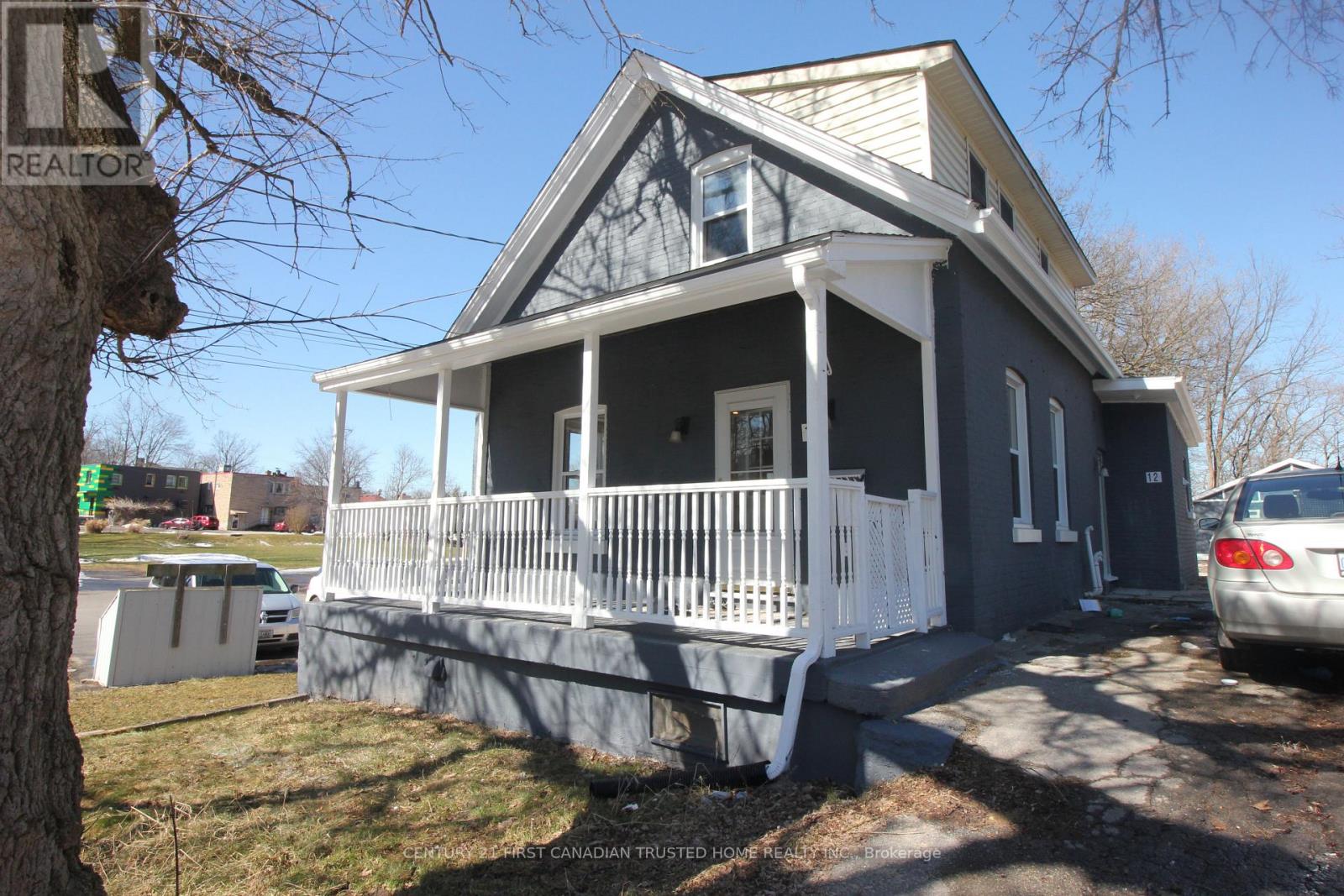 UPPER - 12 WESTON STREET, London South, Ontario