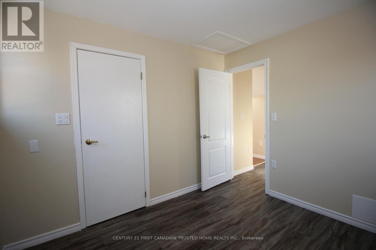 Upper - 12 Weston Street, London South, Ontario  N6C 1R1 - Photo 12 - X13679880
