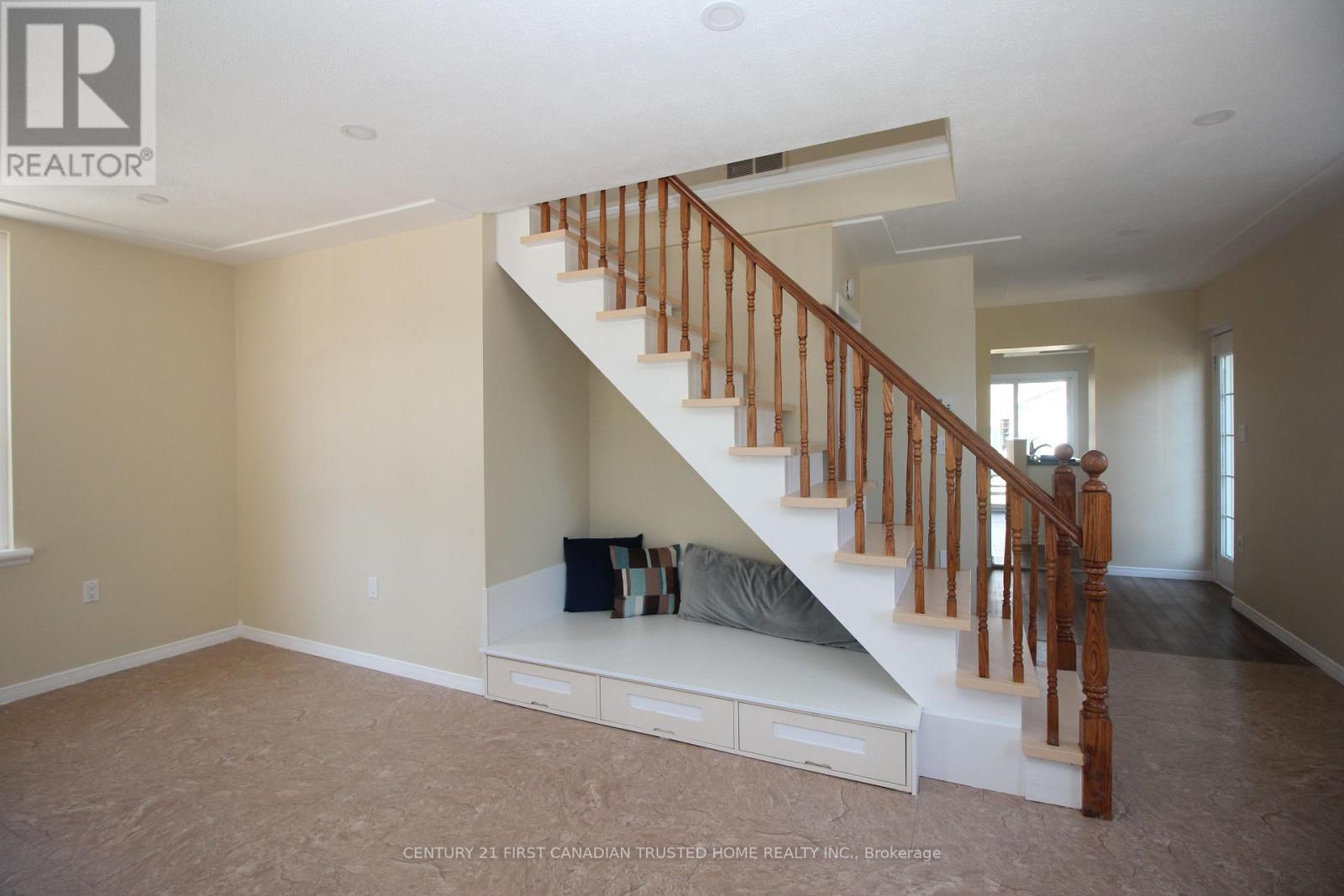 Upper - 12 Weston Street, London South, Ontario  N6C 1R1 - Photo 16 - X13679880