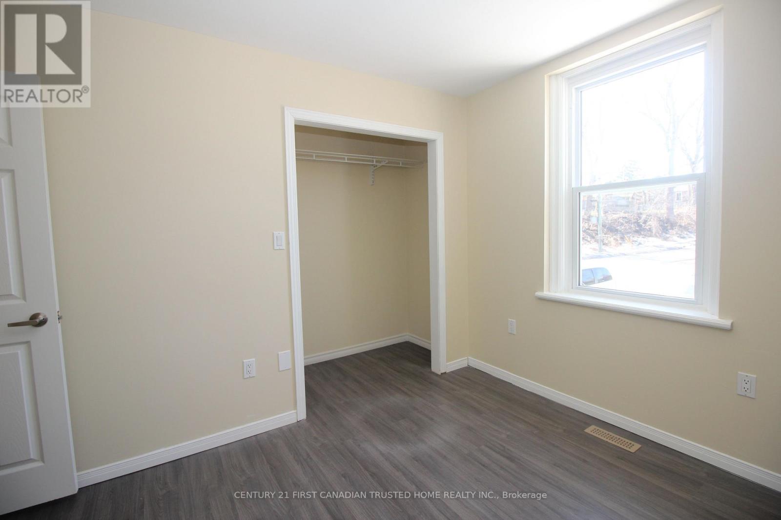 Upper - 12 Weston Street, London South, Ontario  N6C 1R1 - Photo 8 - X13679880