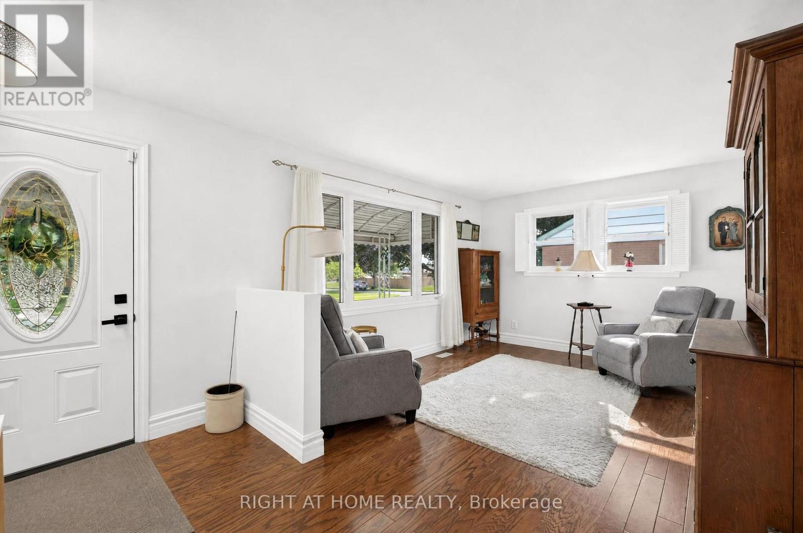 24 Tweedsmuir Avenue, London East, Ontario  N5W 1K5 - Photo 4 - X13679888