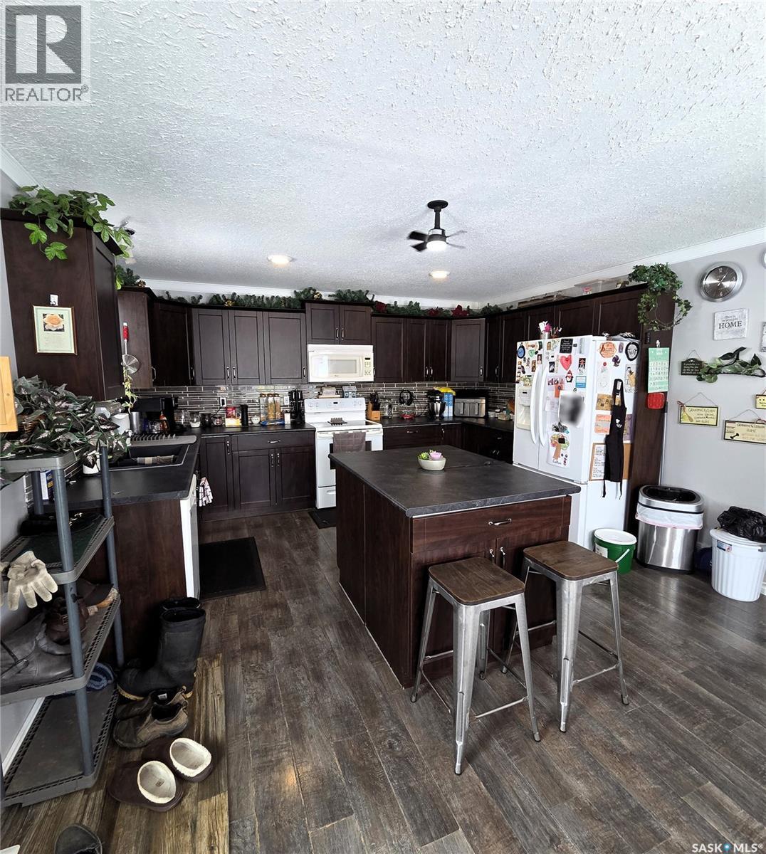 401 6th Avenue W, Nipawin, Saskatchewan  S0E 1E0 - Photo 4 - SK031012