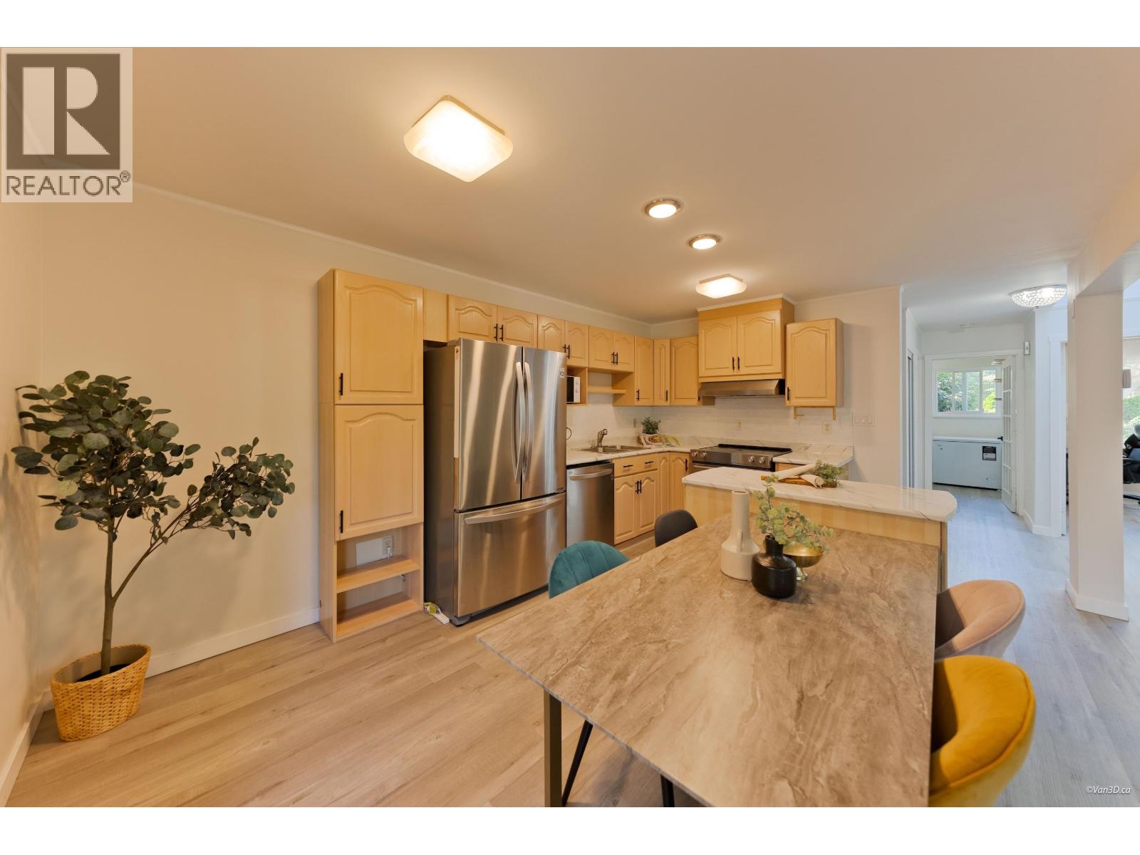 2512 Burian Drive, Coquitlam, British Columbia  V3K 5W9 - Photo 10 - R3155592