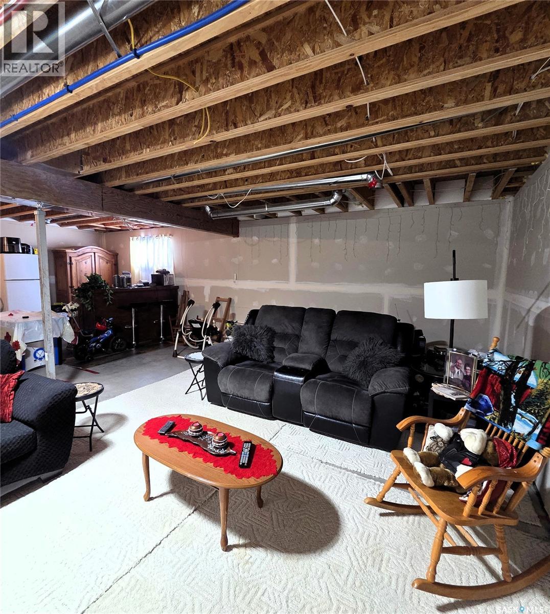 401 6th Avenue W, Nipawin, Saskatchewan  S0E 1E0 - Photo 34 - SK031012