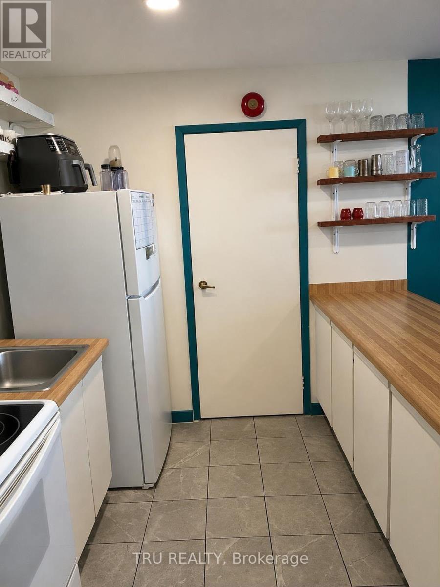 801 - 2019 Bank Street, Ottawa, Ontario K1V 0N1 - Photo 4 - X13679824