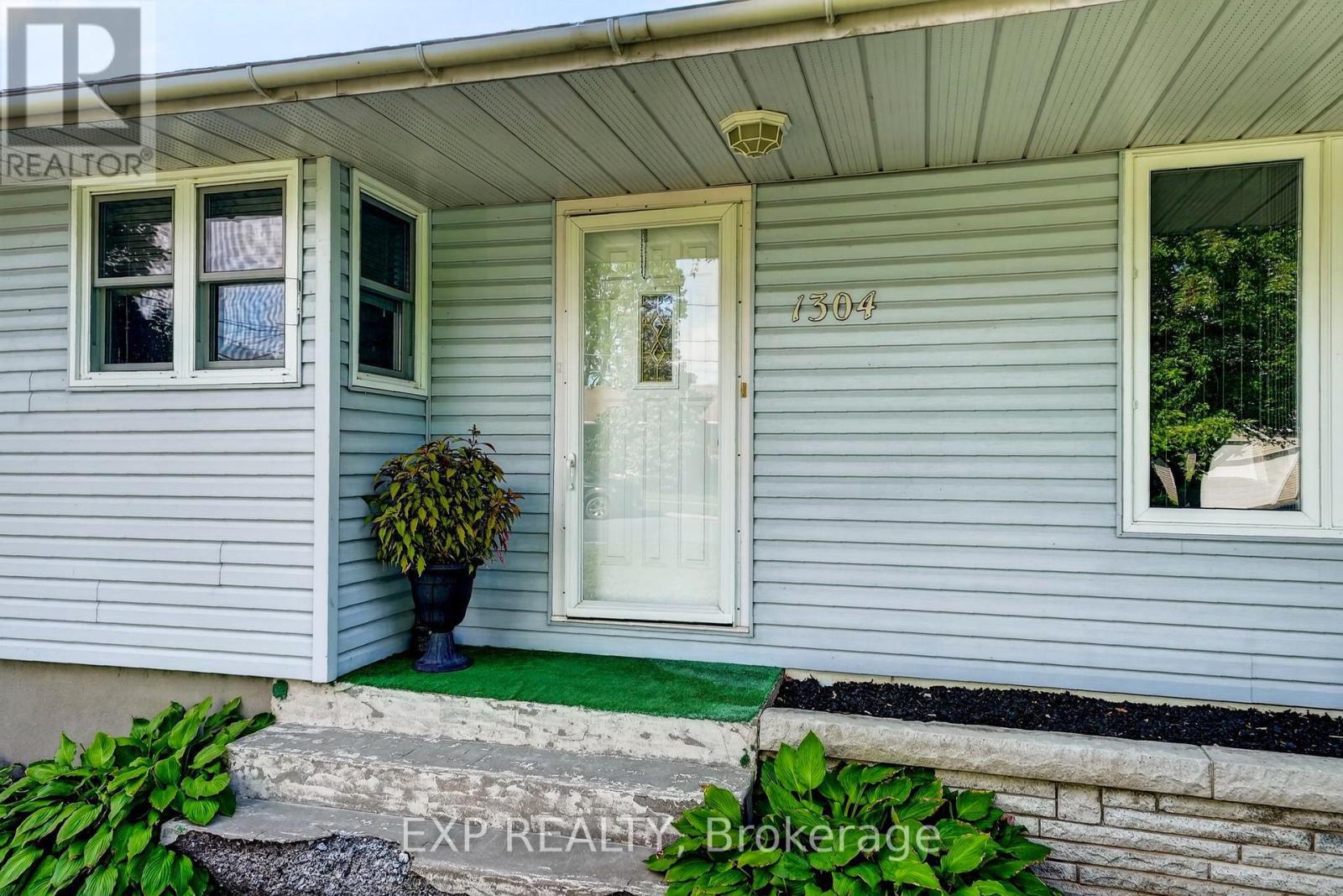 1304 Leonard Avenue, Cornwall, Ontario  K6J 1M6 - Photo 2 - X13679890