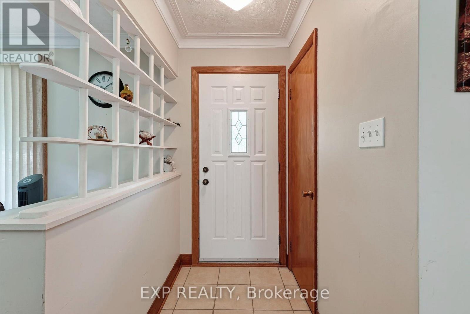 1304 Leonard Avenue, Cornwall, Ontario  K6J 1M6 - Photo 3 - X13679890