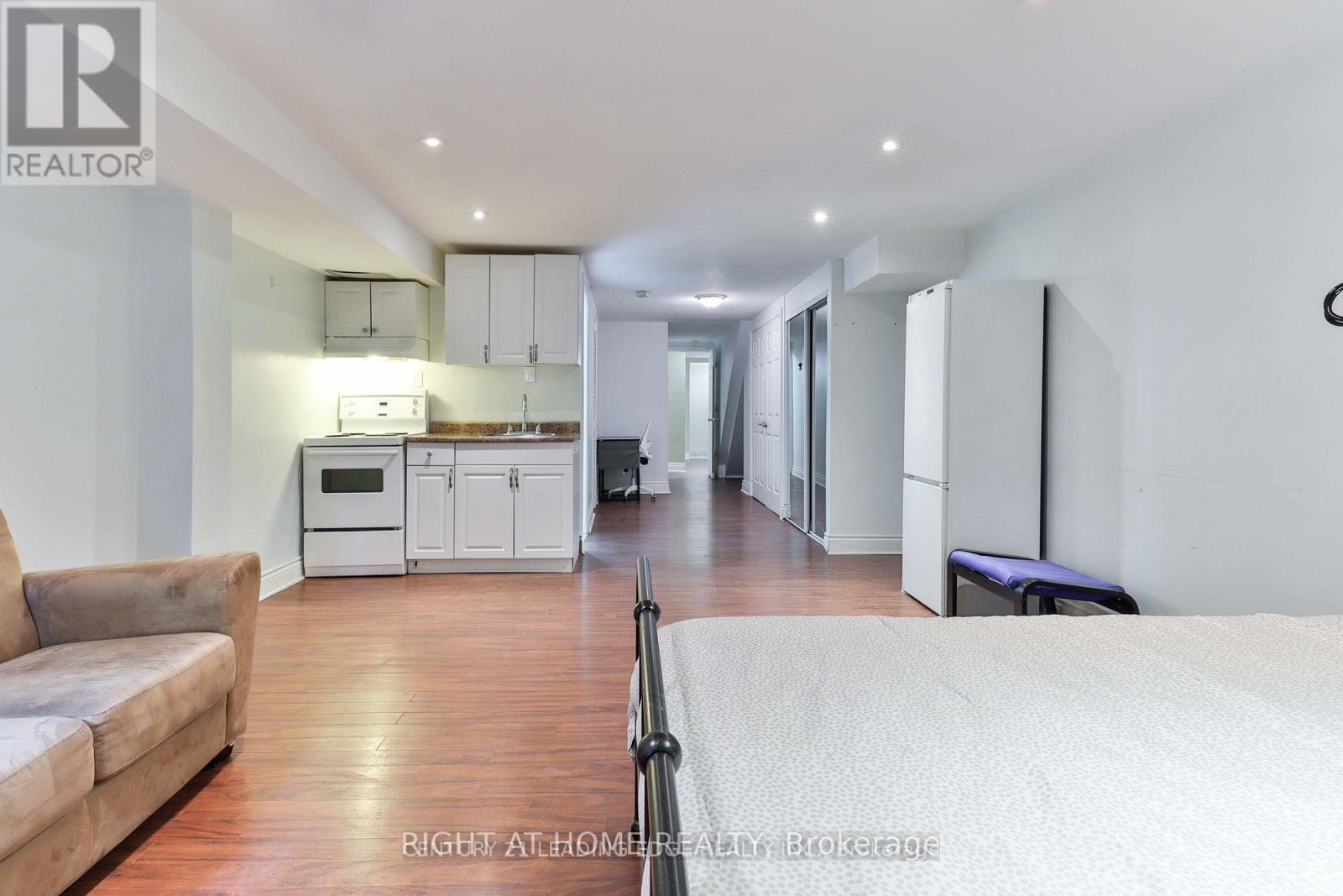 (Bsmt) - 143 Gamble Avenue, Toronto, Ontario M4J 2P2 - Photo 10 - E13679846