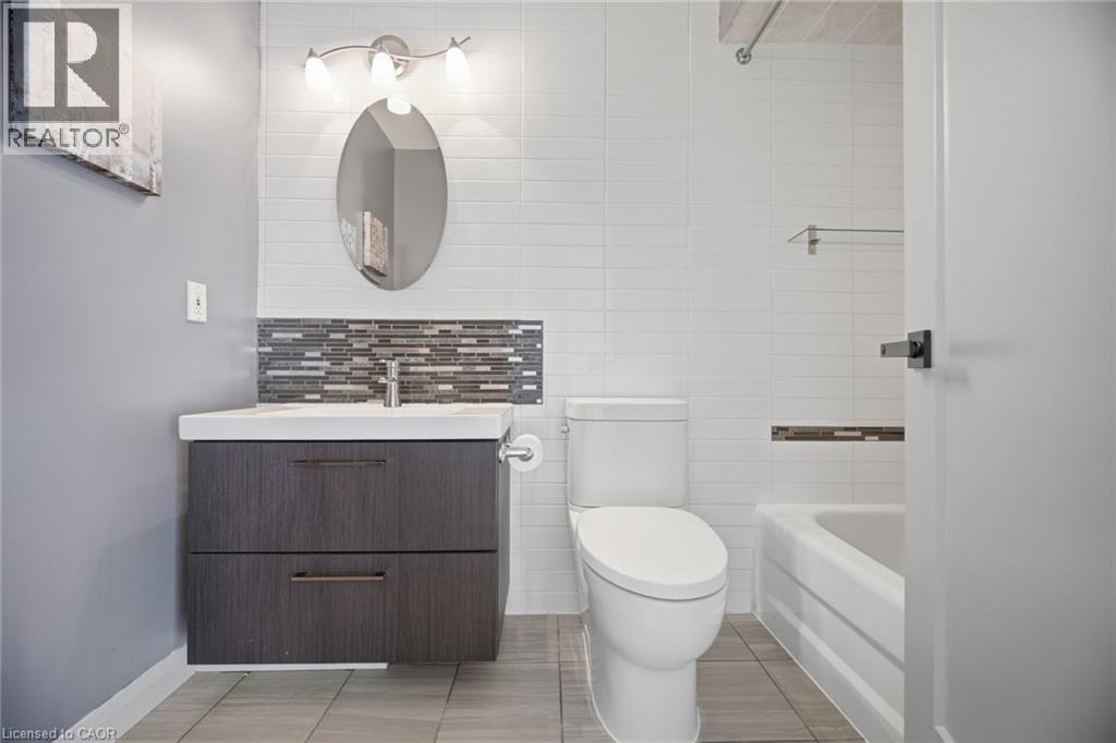 3064 W Lakeshore Road W, Oakville, Ontario  L6L 1J2 - Photo 24 - 40856081
