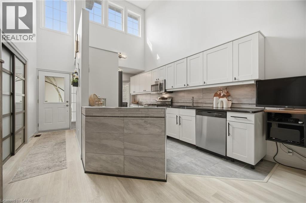 3064 W Lakeshore Road W, Oakville, Ontario  L6L 1J2 - Photo 4 - 40856081