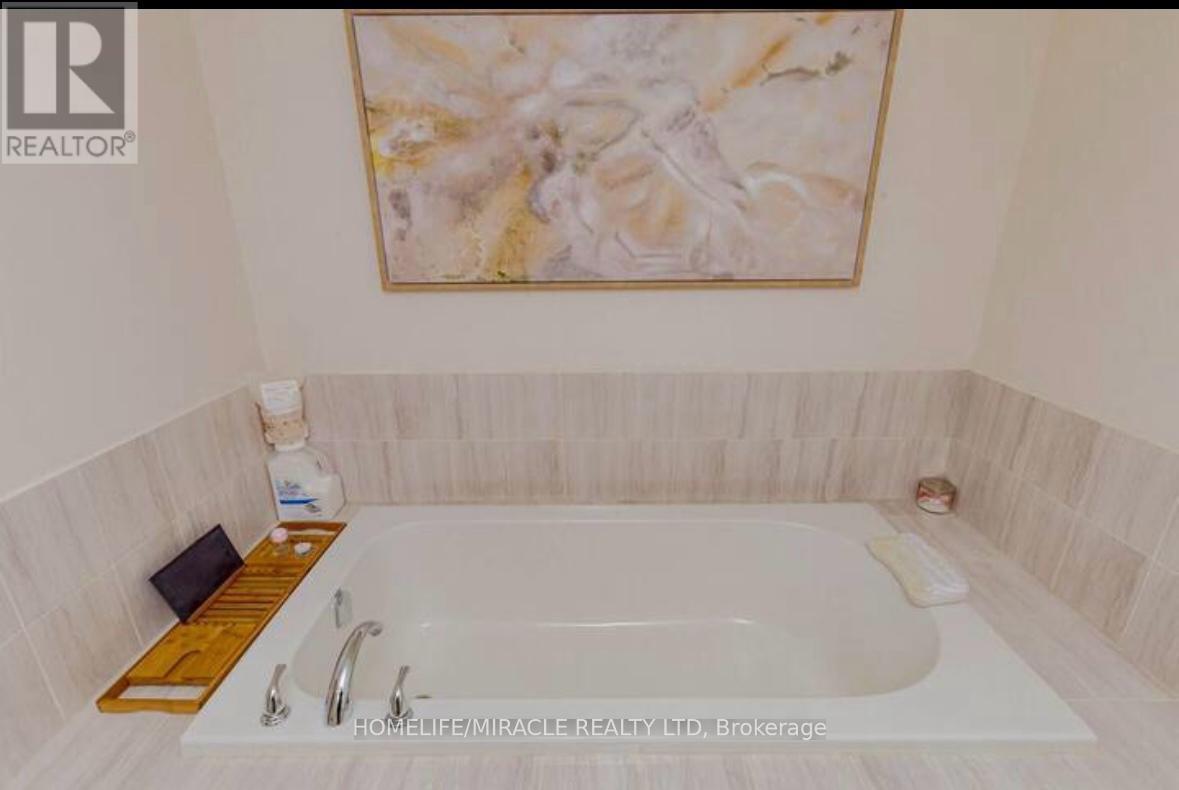 181 Parktree Drive, Vaughan, Ontario  L6A 5B1 - Photo 13 - N13679832