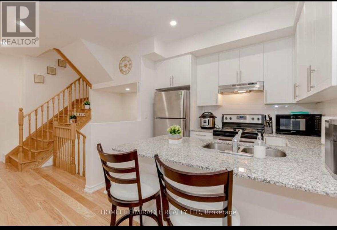 181 Parktree Drive, Vaughan, Ontario  L6A 5B1 - Photo 4 - N13679832
