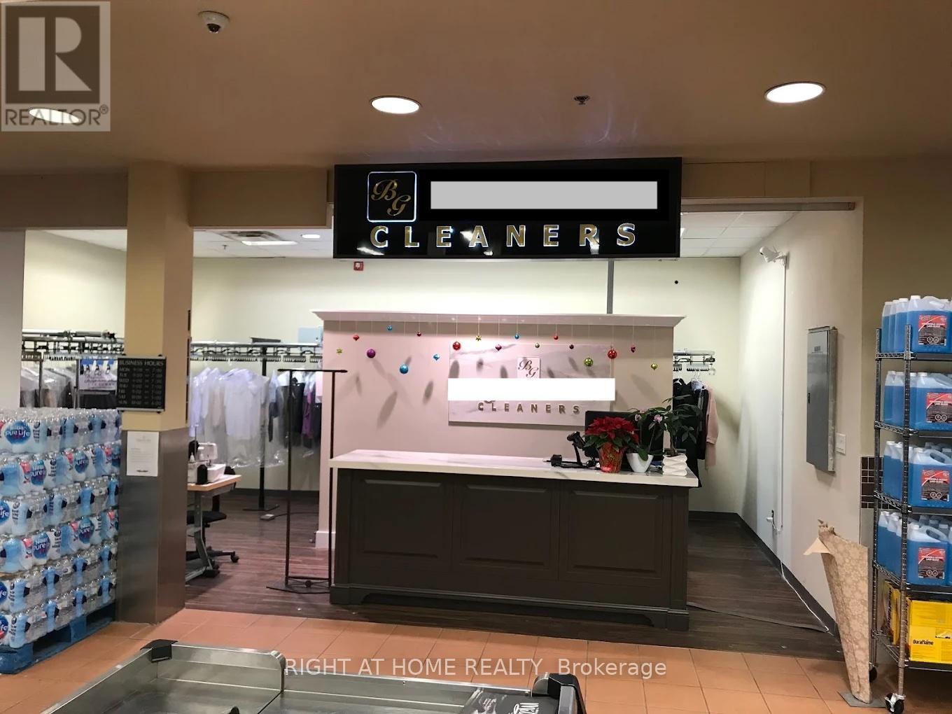 9306 BATHURST STREET, Vaughan, Ontario