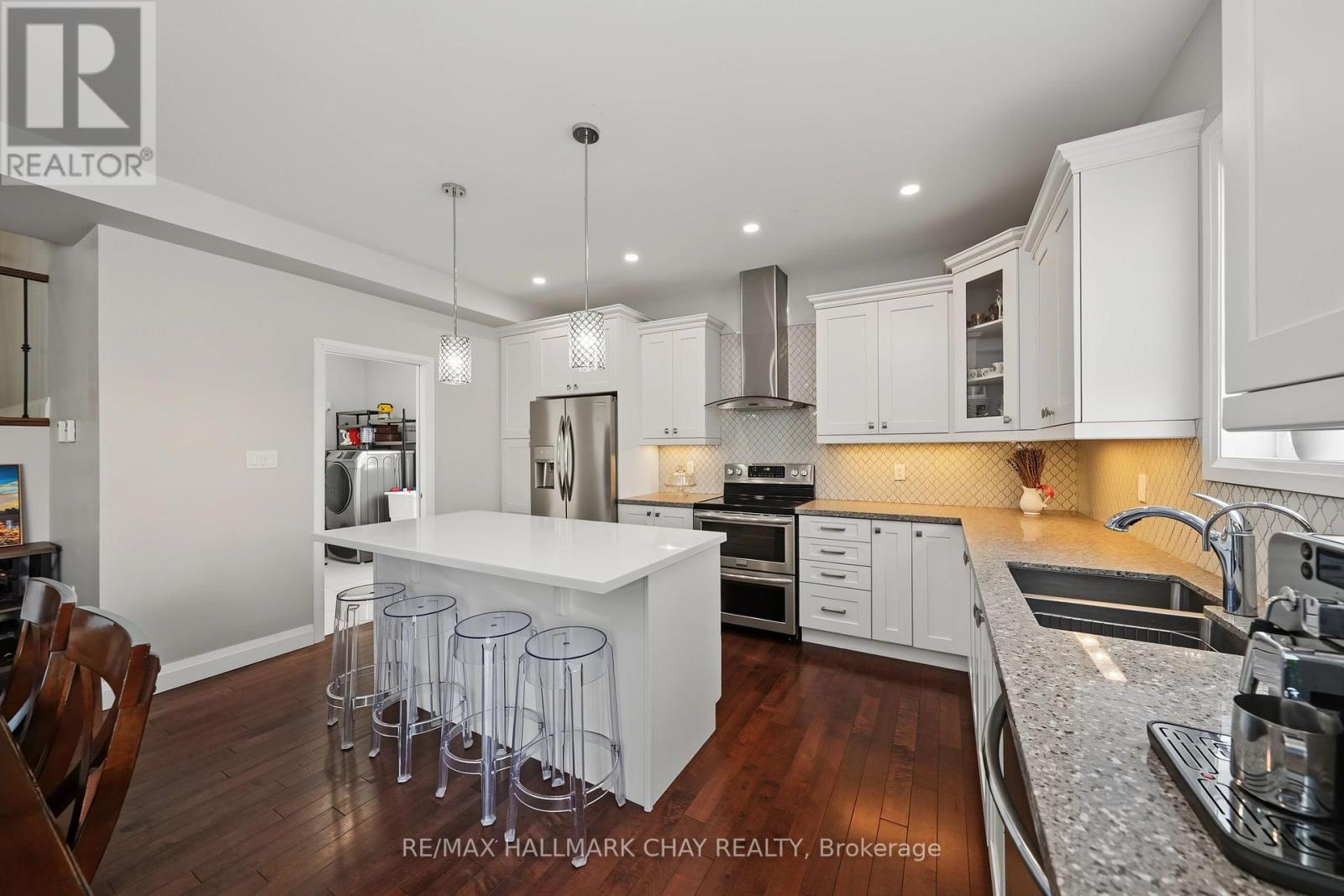 36 Lowry Court, Barrie, Ontario  L4N 7N3 - Photo 12 - S13679882