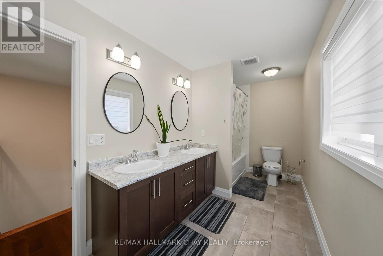 36 Lowry Court, Barrie, Ontario  L4N 7N3 - Photo 29 - S13679882