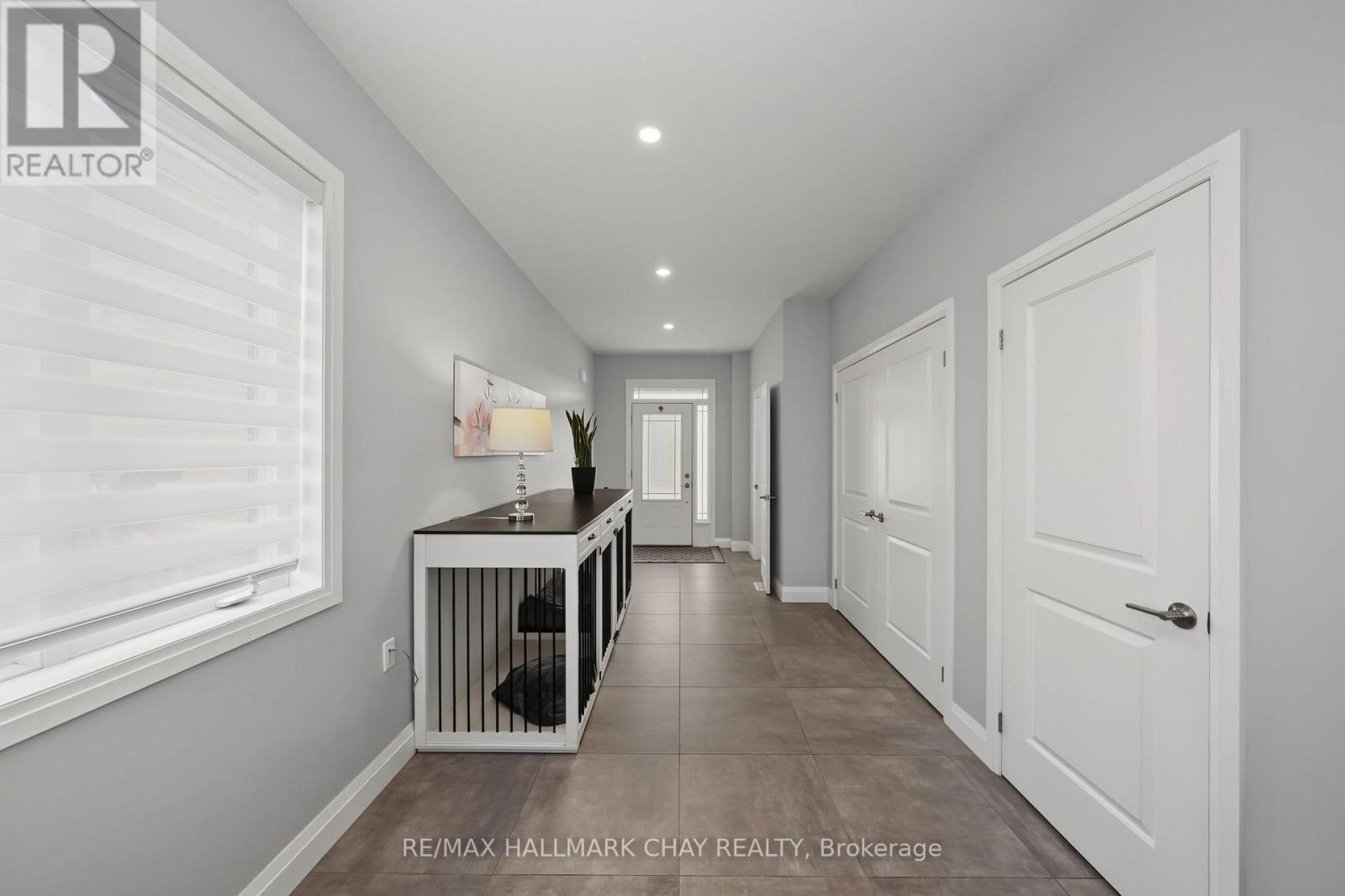 36 Lowry Court, Barrie, Ontario  L4N 7N3 - Photo 7 - S13679882