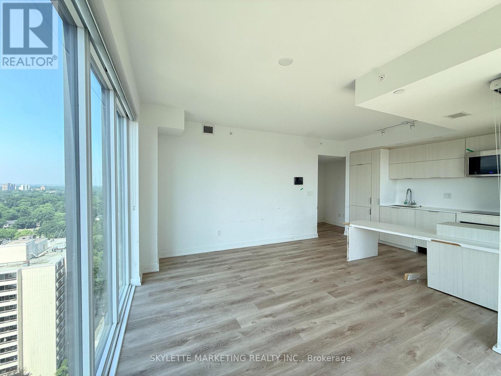 1810 - 370 Martha Street, Burlington, Ontario  L7R 0G9 - Photo 6 - W13679836