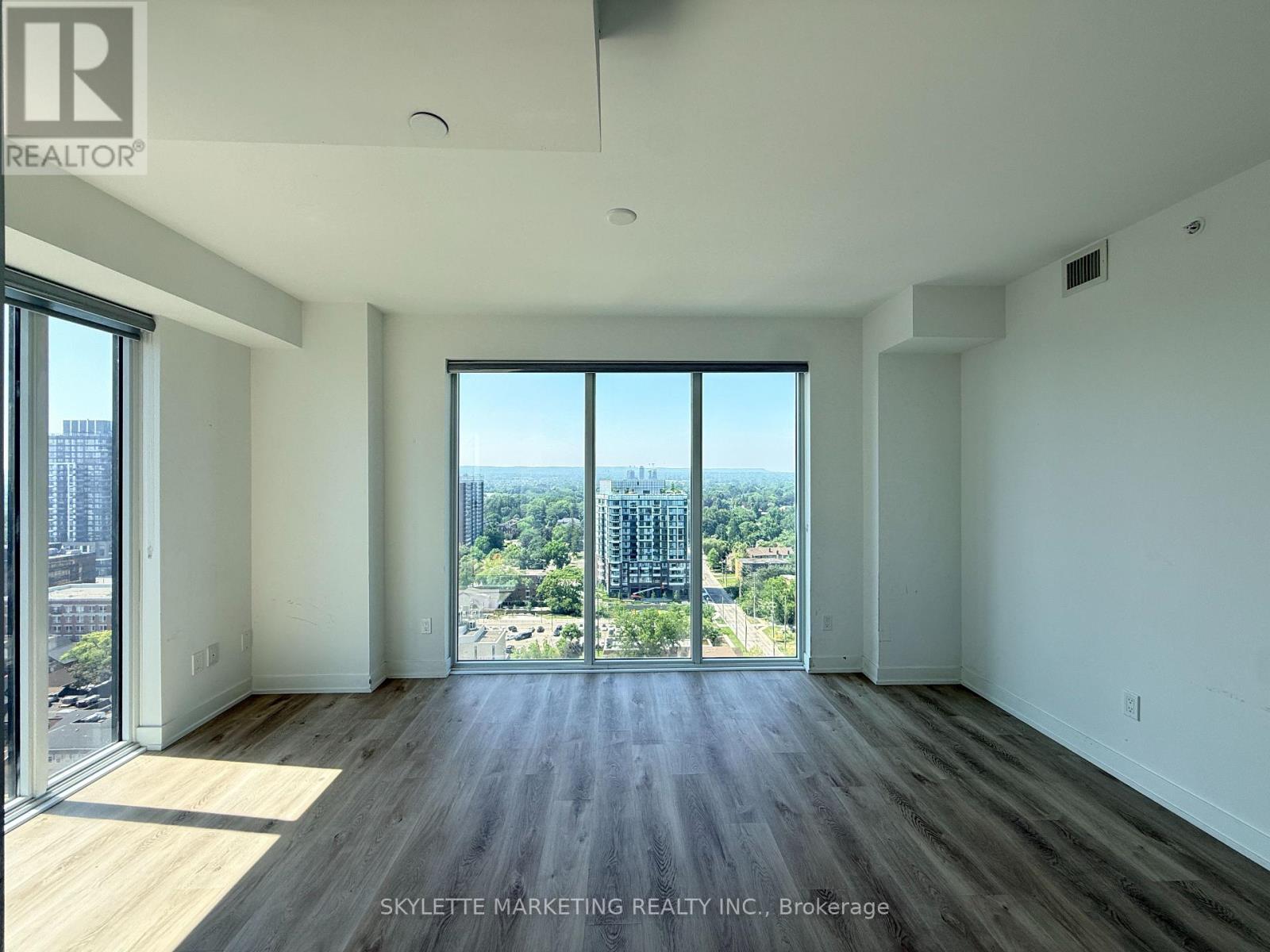 1810 - 370 Martha Street, Burlington, Ontario  L7R 0G9 - Photo 8 - W13679836