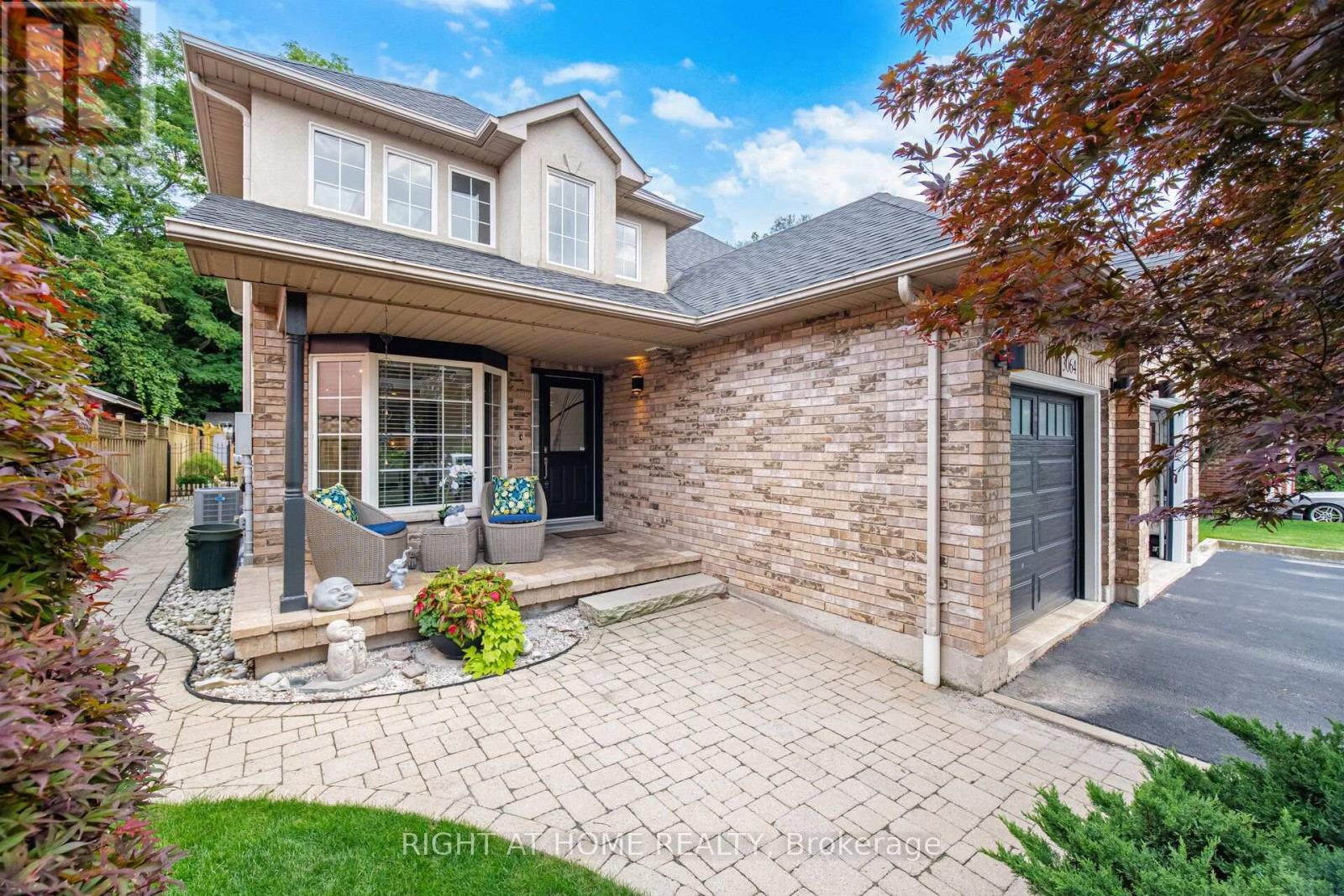 3064 LAKESHORE ROAD W, Oakville, Ontario
