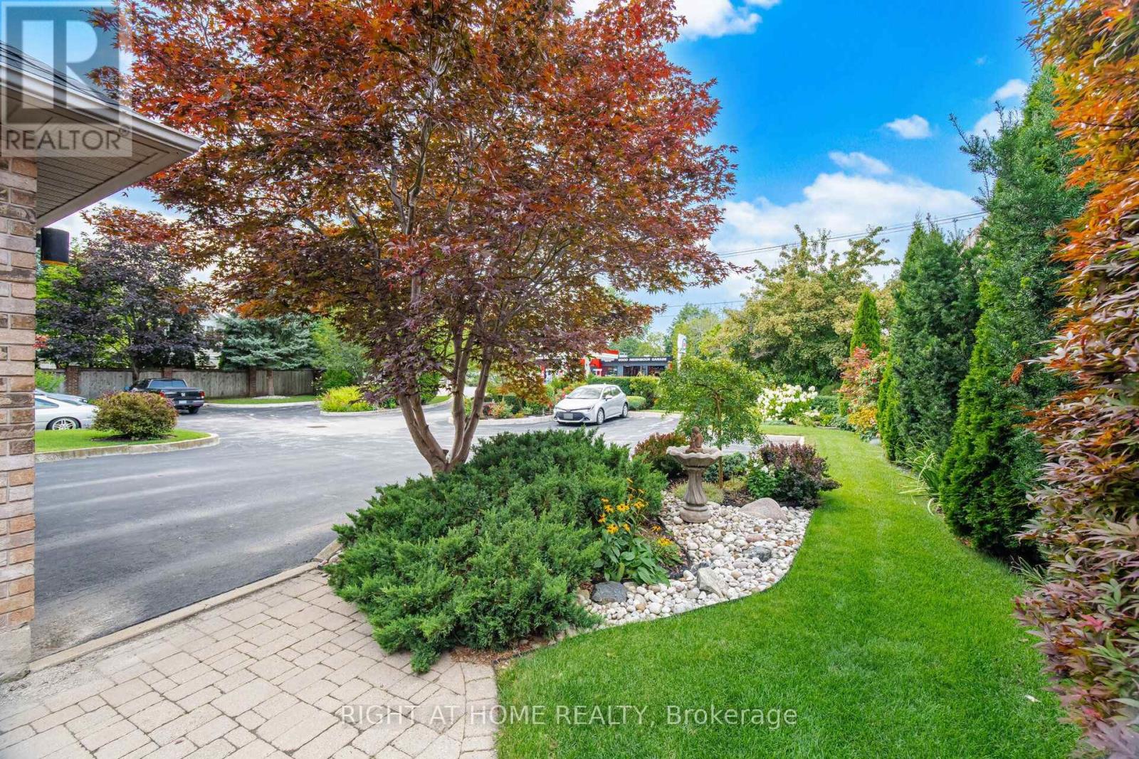 3064 Lakeshore Road W, Oakville, Ontario  L6L 1J2 - Photo 2 - W13679904