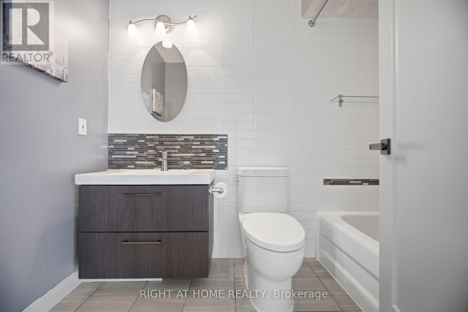 3064 Lakeshore Road W, Oakville, Ontario  L6L 1J2 - Photo 30 - W13679904