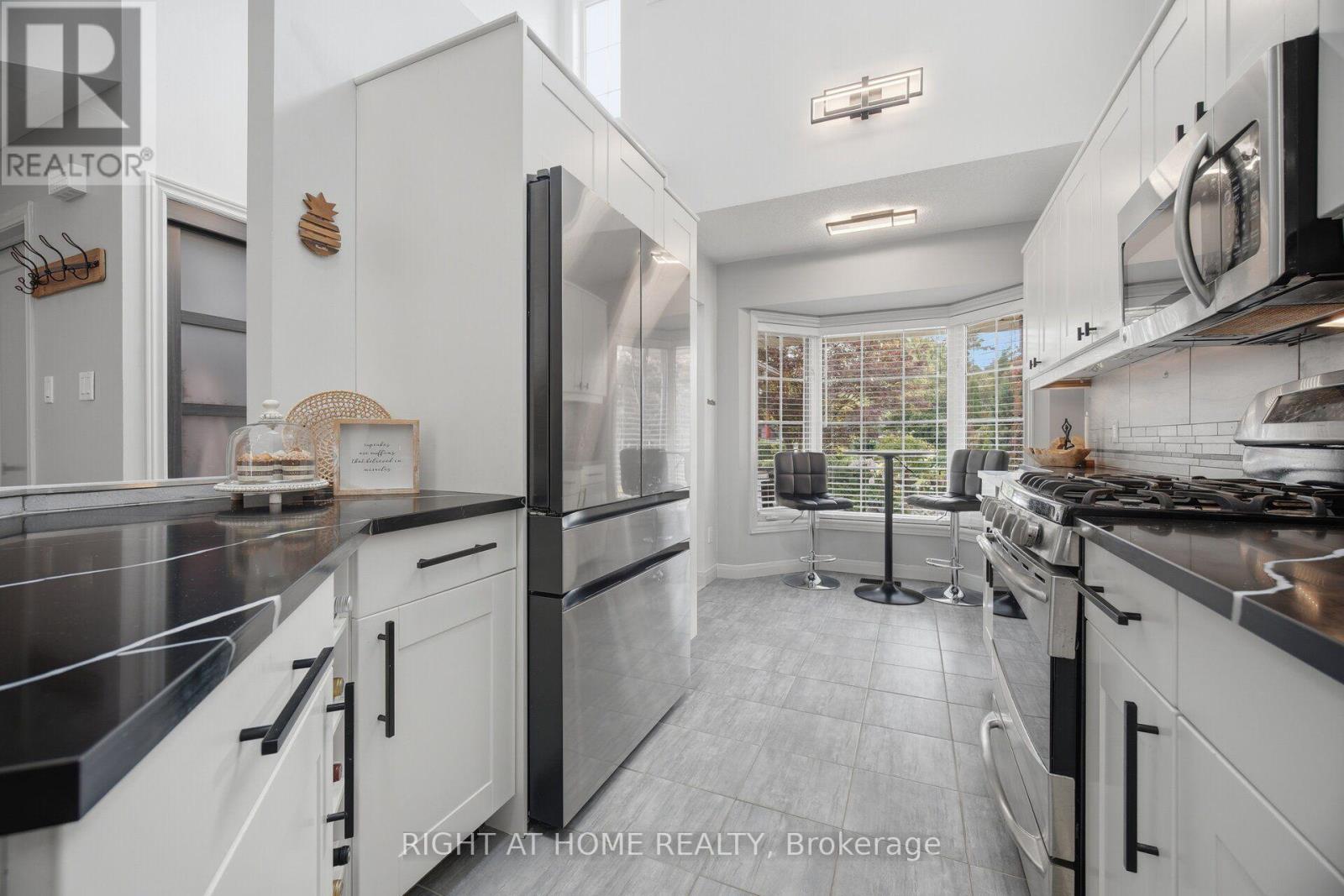3064 Lakeshore Road W, Oakville, Ontario  L6L 1J2 - Photo 7 - W13679904