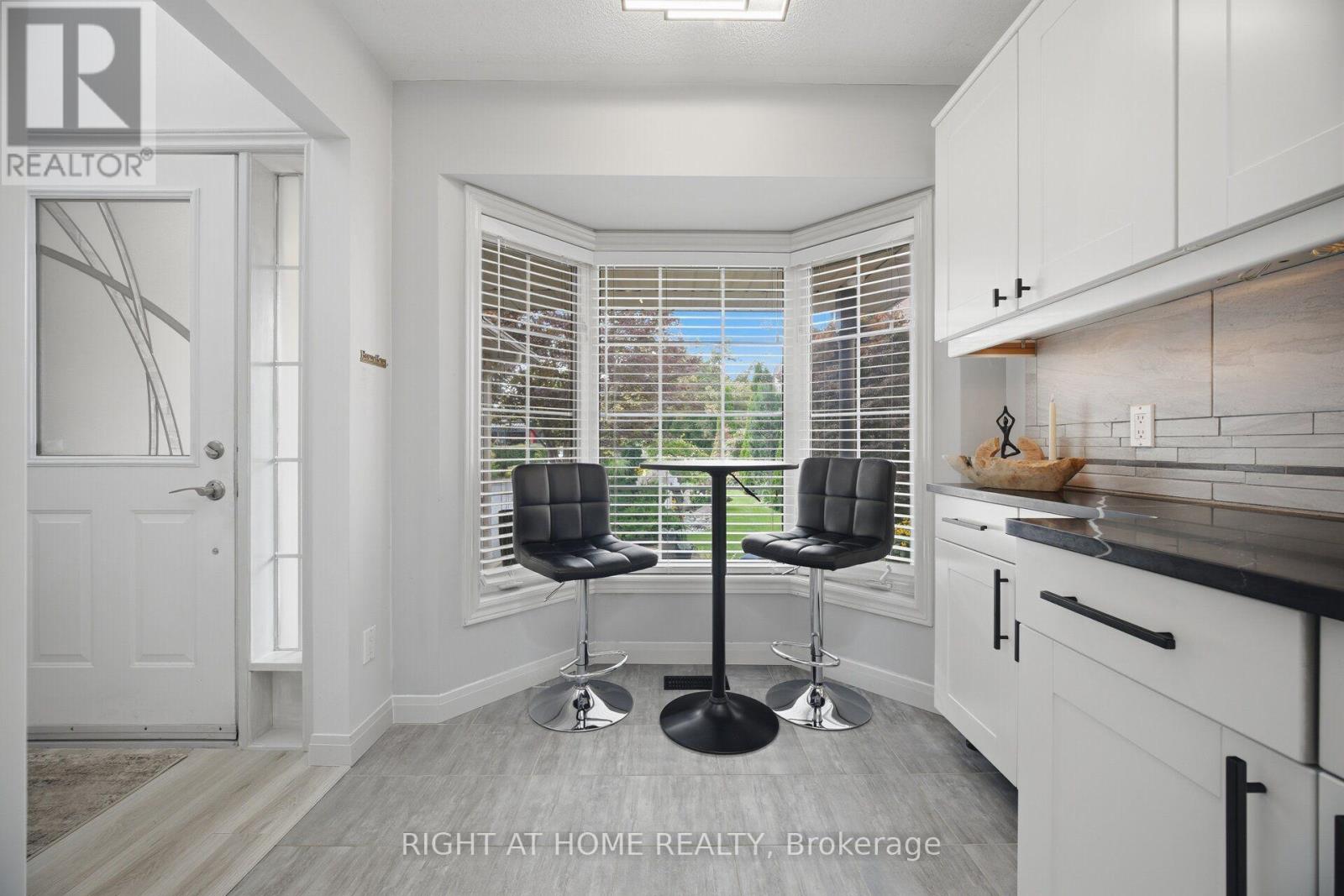 3064 Lakeshore Road W, Oakville, Ontario  L6L 1J2 - Photo 8 - W13679904