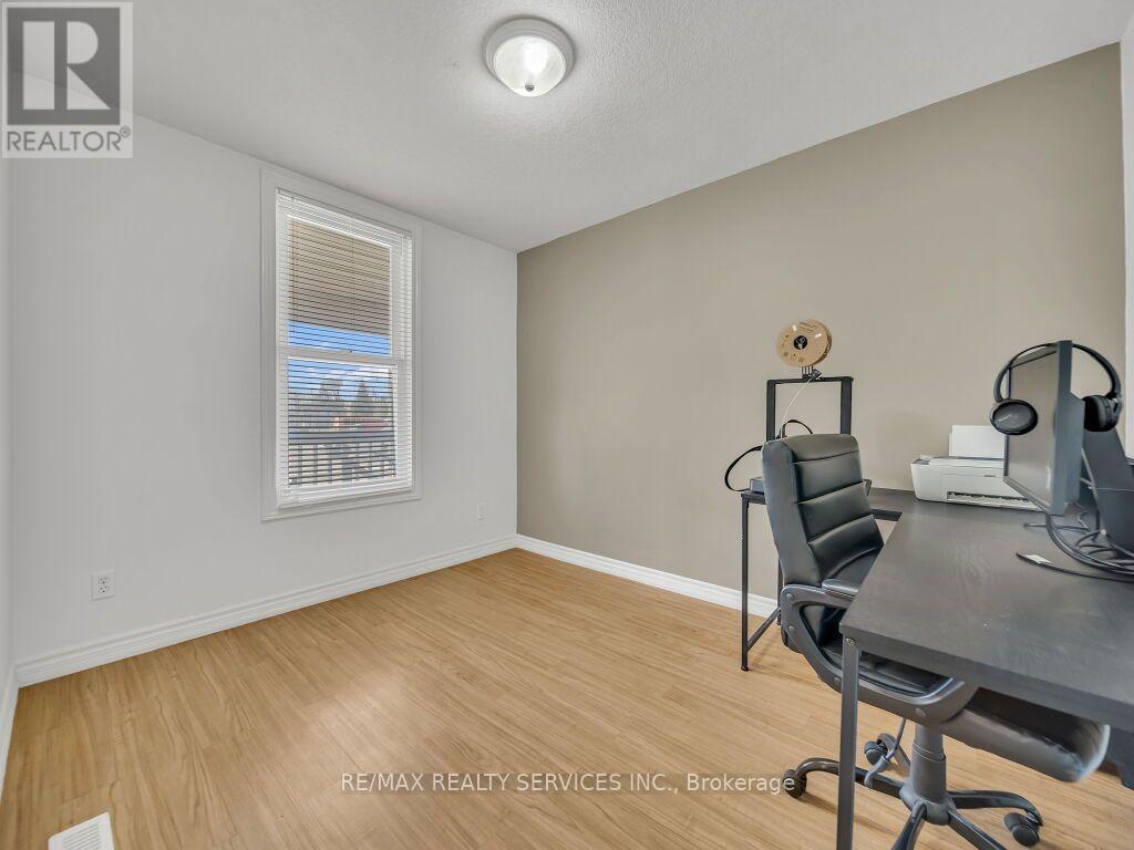 65 Moore Street, St. Thomas, Ontario  N5R 3W4 - Photo 17 - X13679828