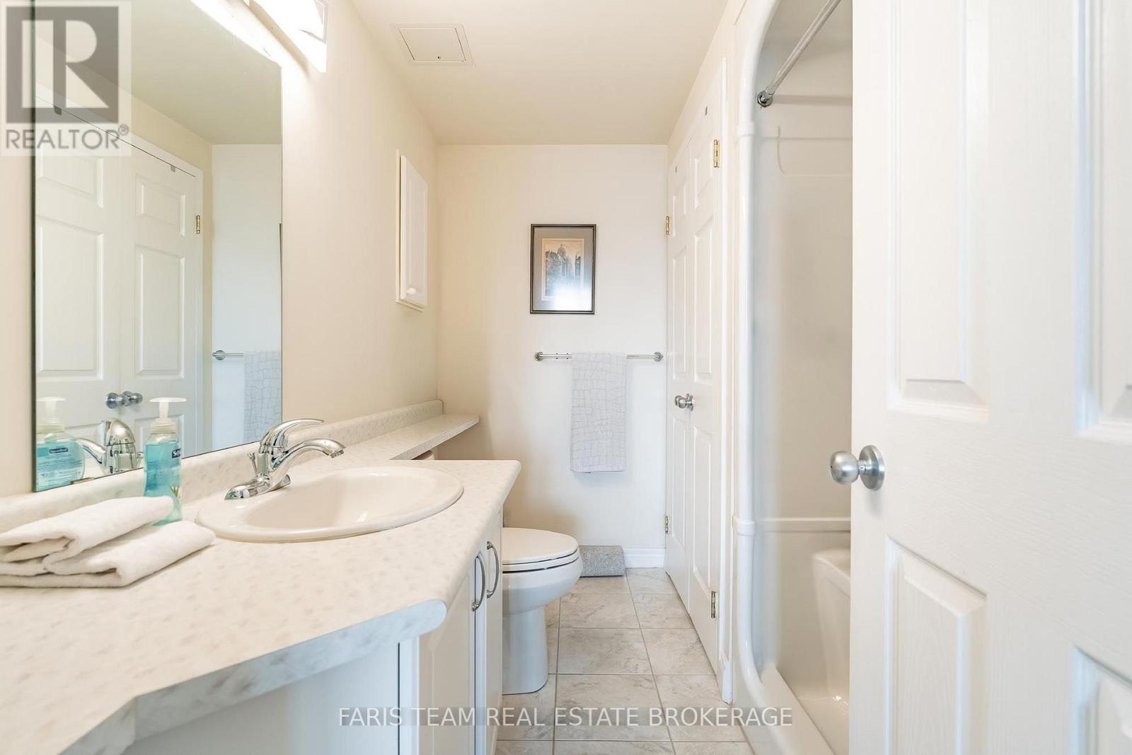 301 - 10 Bay Street E, Blue Mountains, Ontario  N0H 2P0 - Photo 17 - X13679842