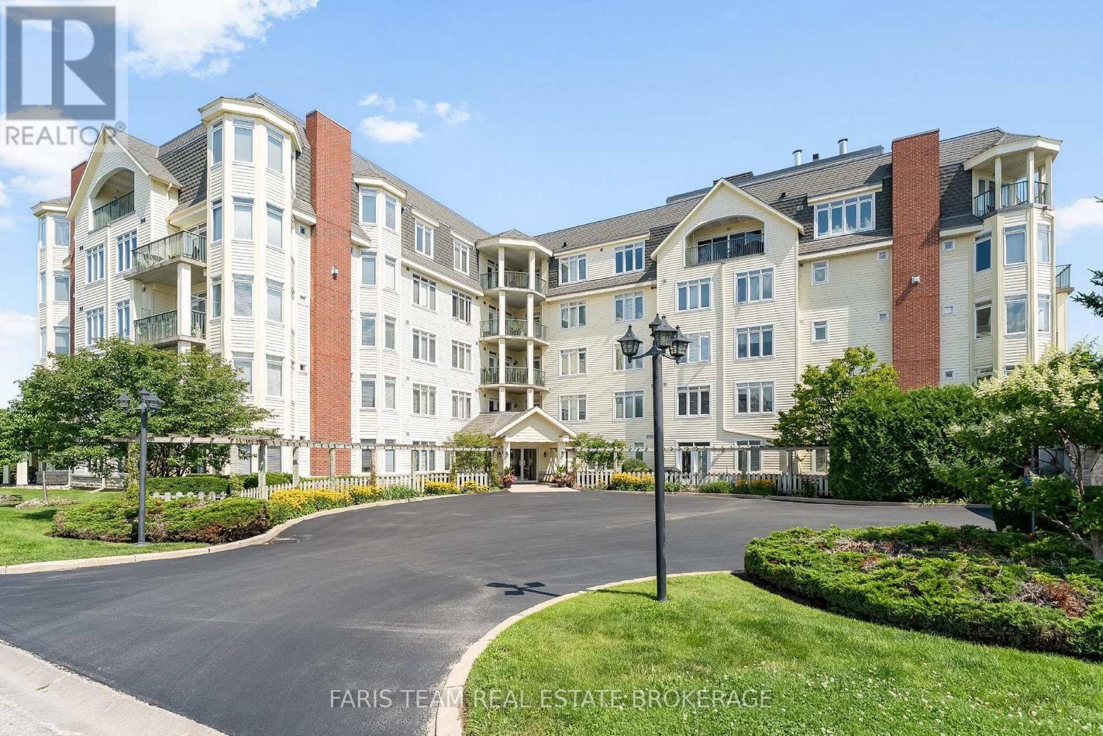 301 - 10 Bay Street E, Blue Mountains, Ontario  N0H 2P0 - Photo 2 - X13679842