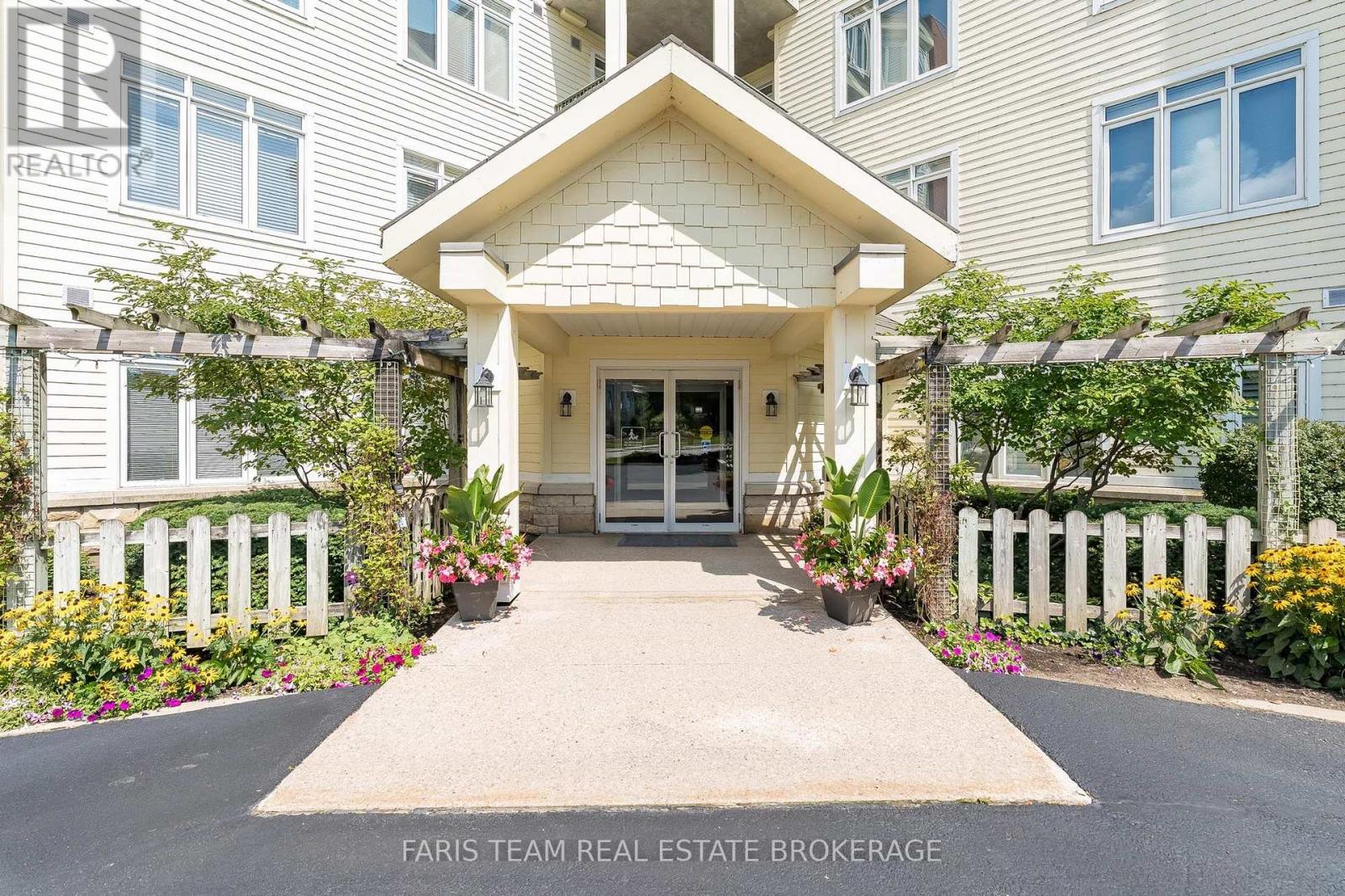 301 - 10 Bay Street E, Blue Mountains, Ontario  N0H 2P0 - Photo 3 - X13679842