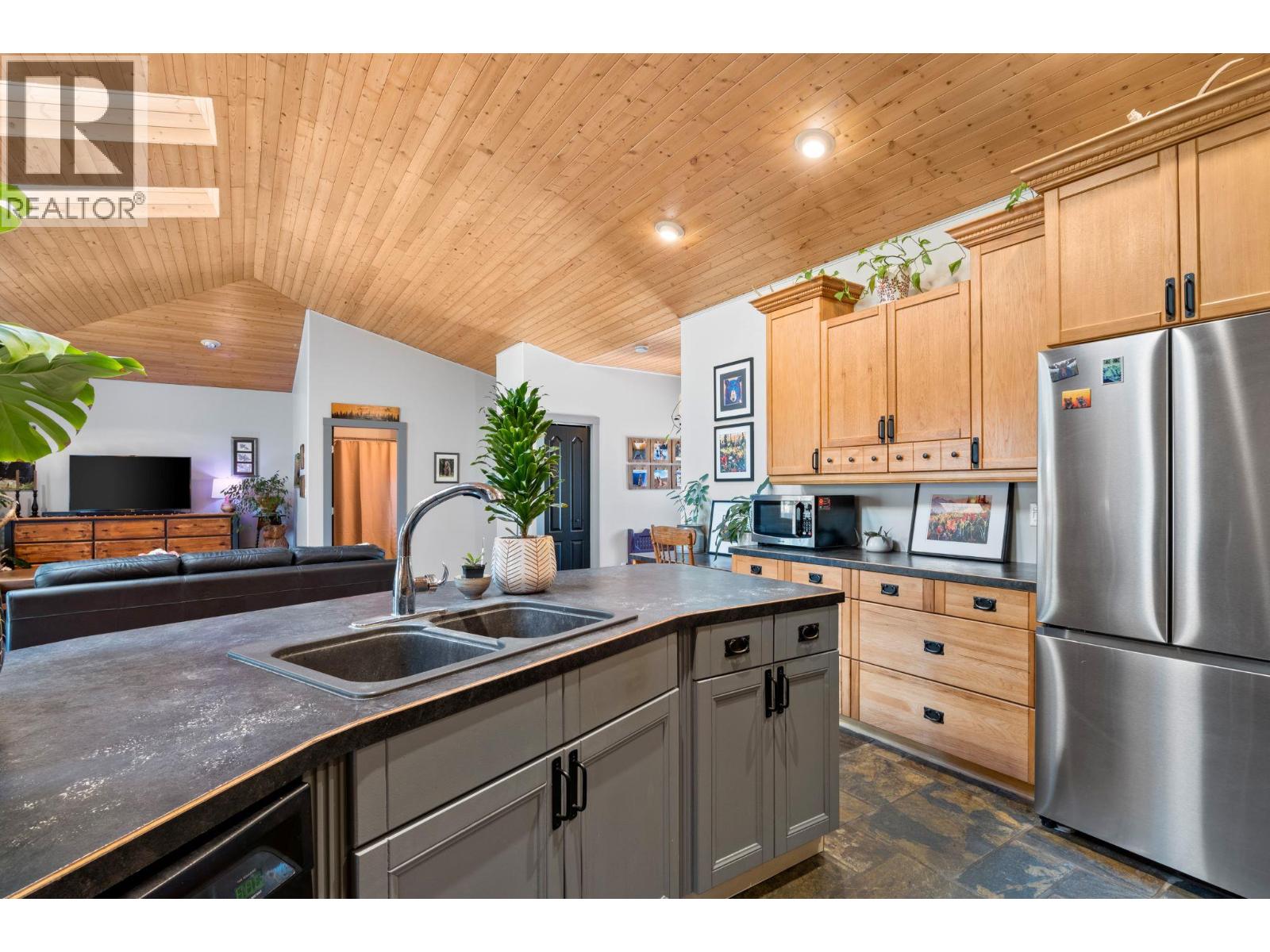 559 Mclean Road, Barriere, British Columbia  V0E 1E0 - Photo 15 - 10397906