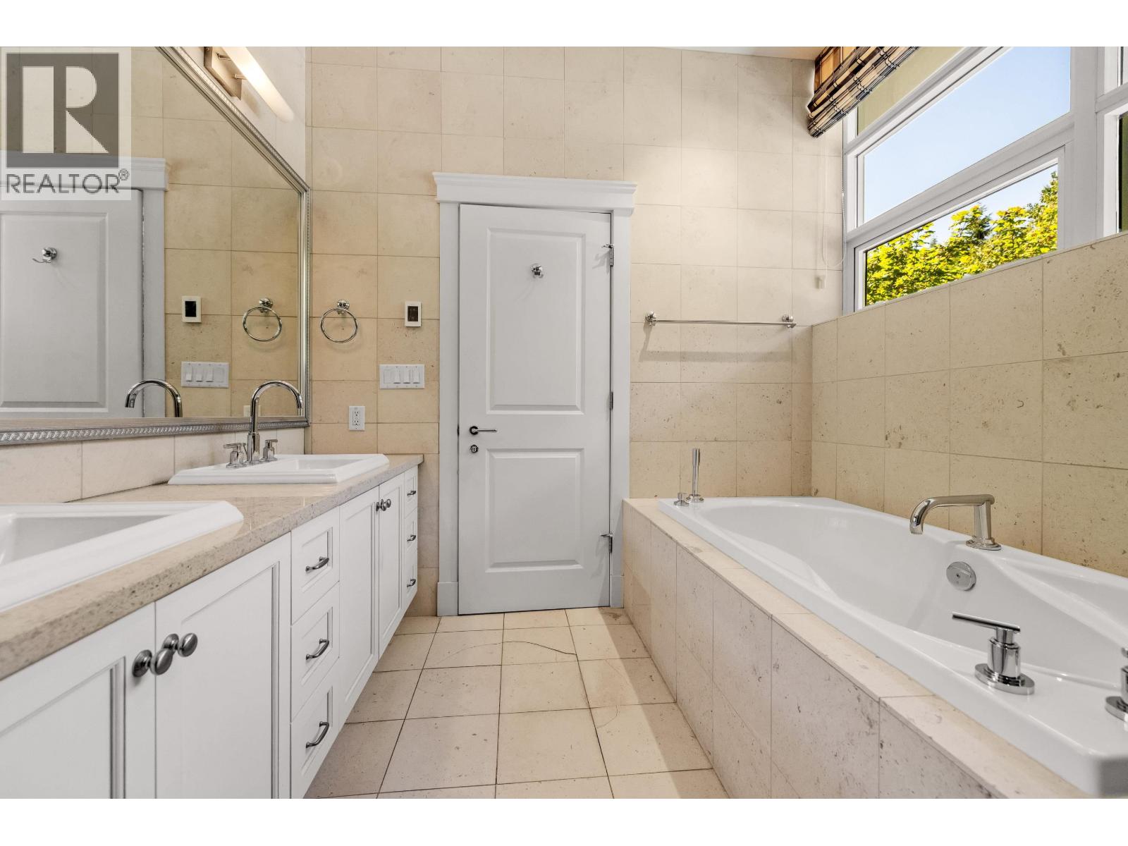 Ph2 2200 Chippendale Road, West Vancouver, British Columbia  V7S 3J4 - Photo 31 - R3138092